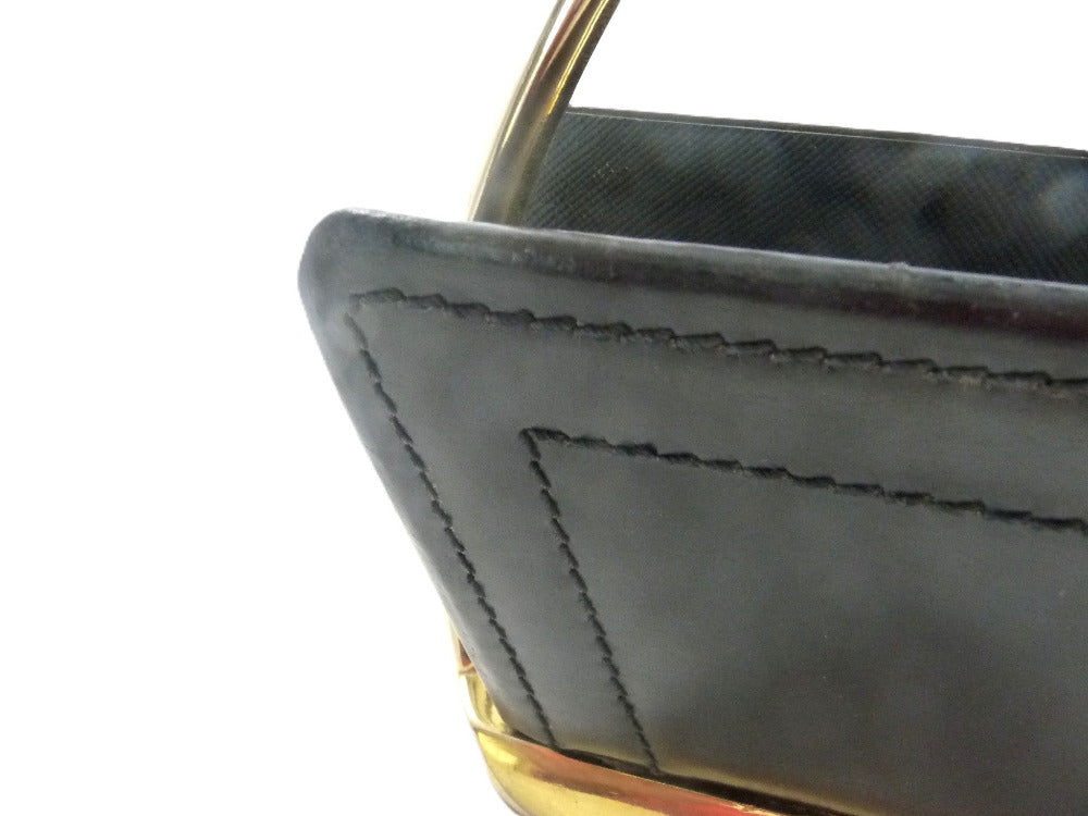 close up of edges of letter holder Longchamp