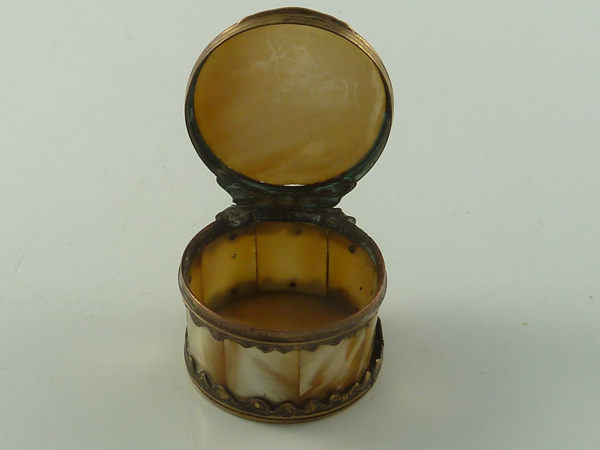 AntiqueSnuff Box with Gilt Metal,  C 1800 - 43 Chesapeake Court Antiques