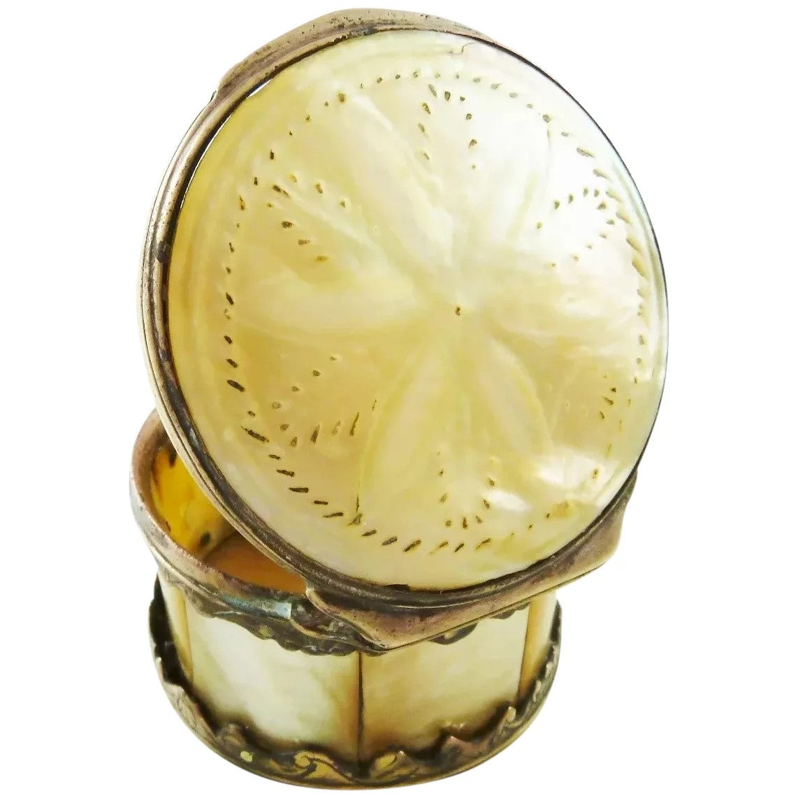 Antique Snuff Box Mother of Pearl  C 1800 - 43 Chesapeake Court Antiques